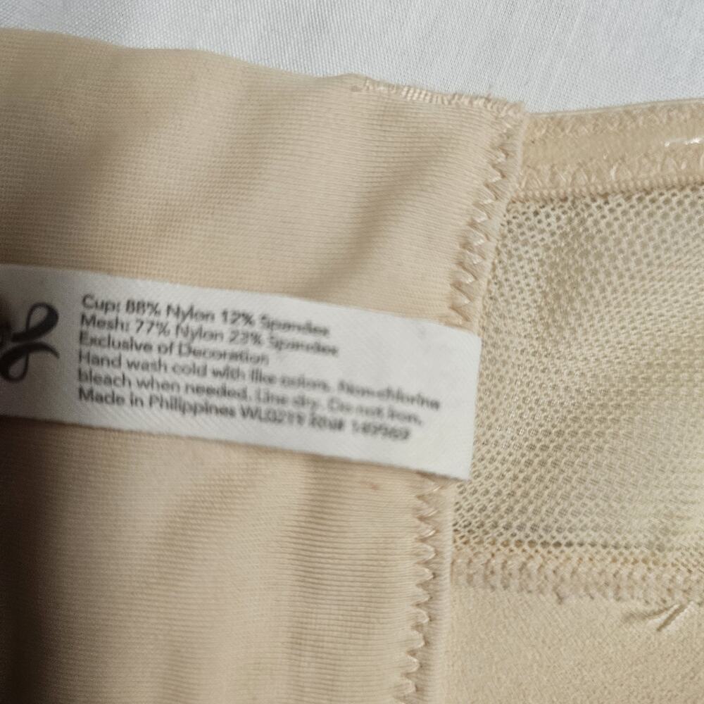 LIVELY Bra Women Size 32D Nude Convertible Bra Light Weight Coastal Summer - Picture 8 of 8